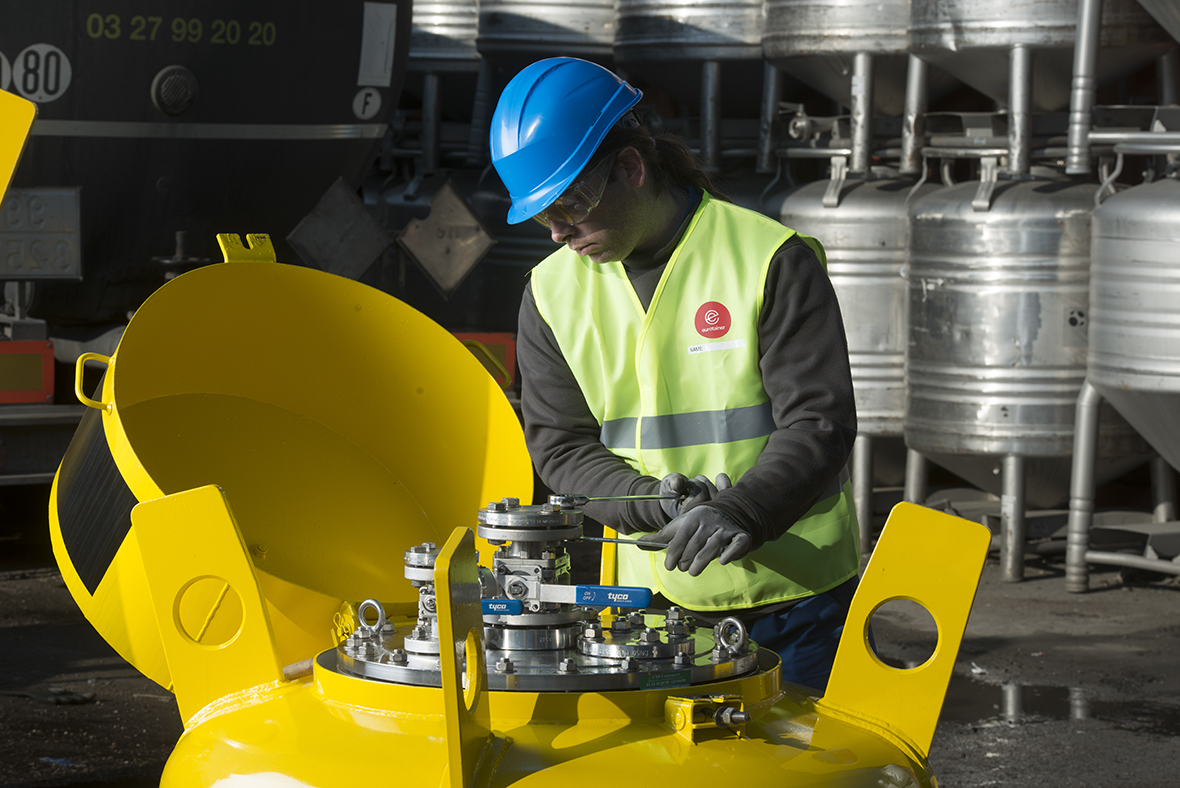 Container small portable tanks - eurotainer